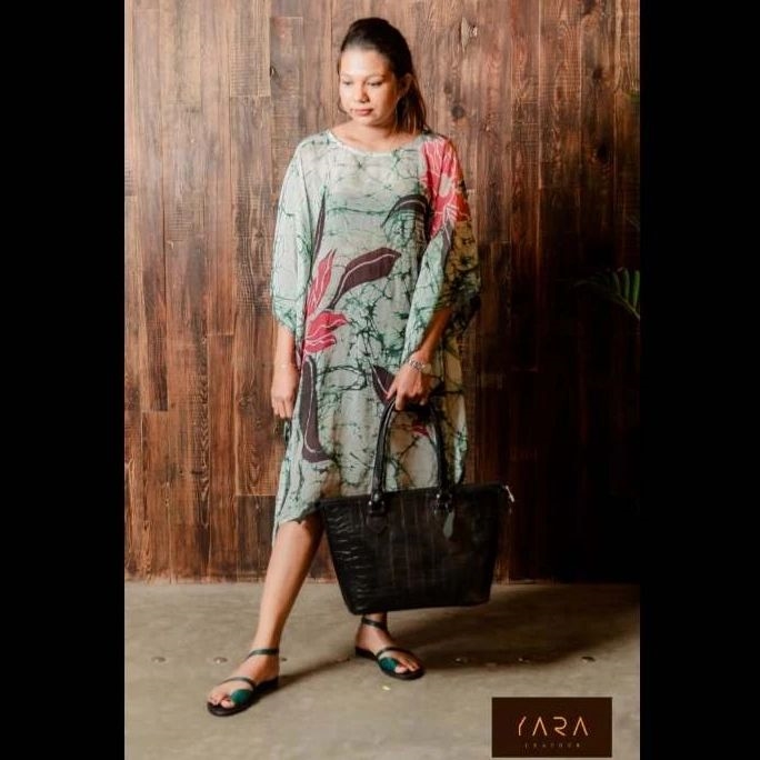 100% Genuine Leather Footwear � Yara leather product manufacturers specialize in body-friendly as